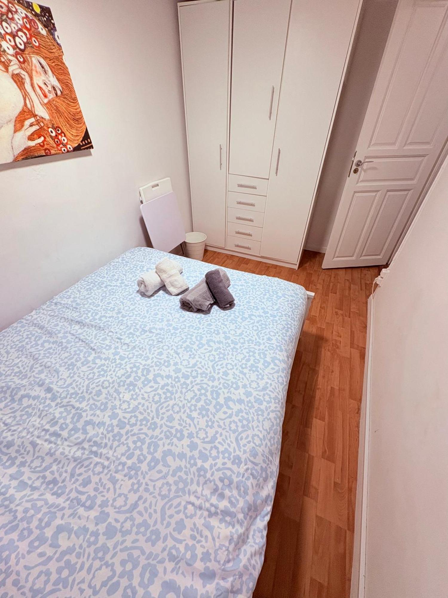 Leilighet Stunning Flat For 6 People 3 Blocks From The Welcome Breakfast Barcelona