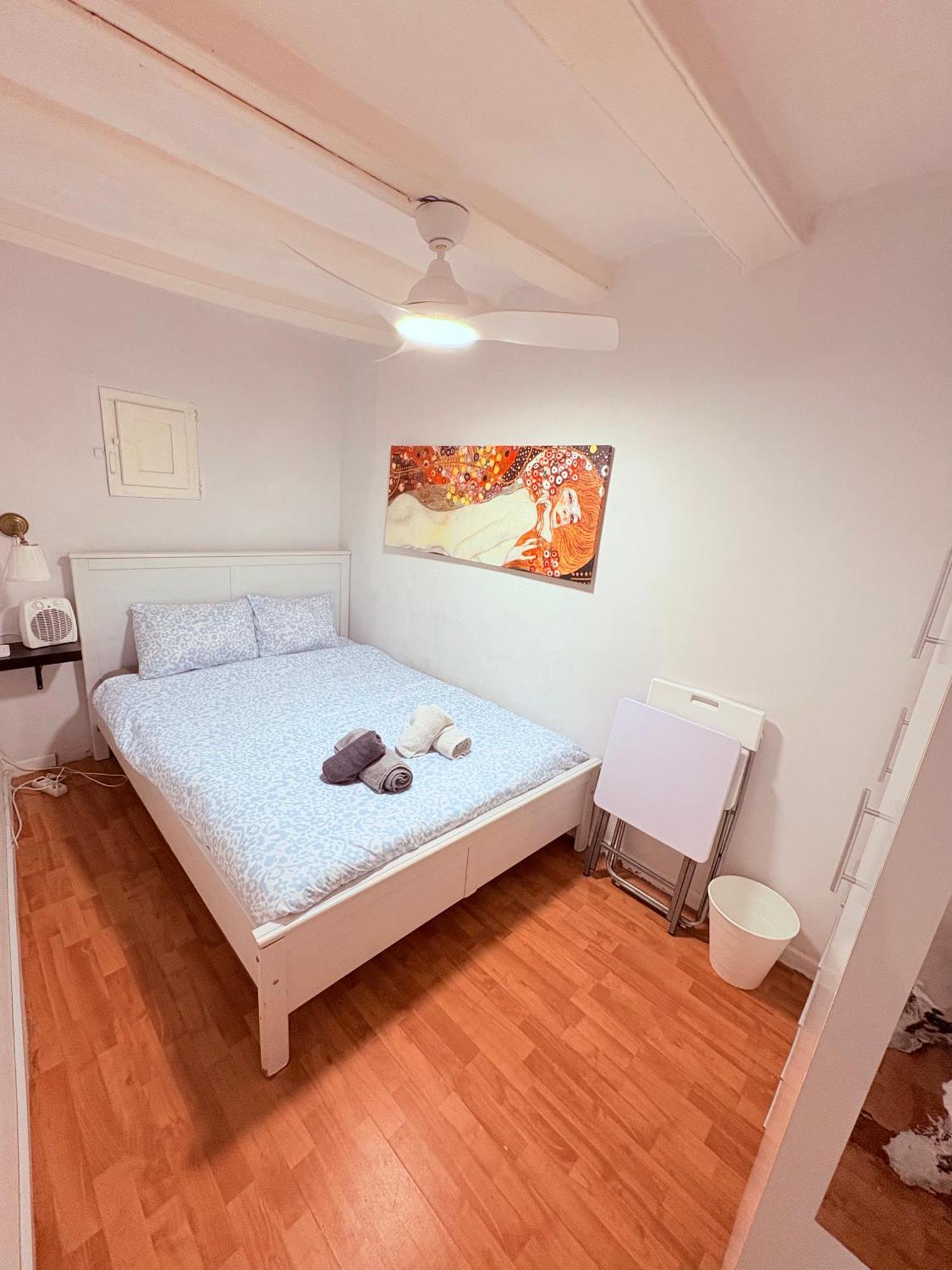 Leilighet Stunning Flat For 6 People 3 Blocks From The Welcome Breakfast Barcelona