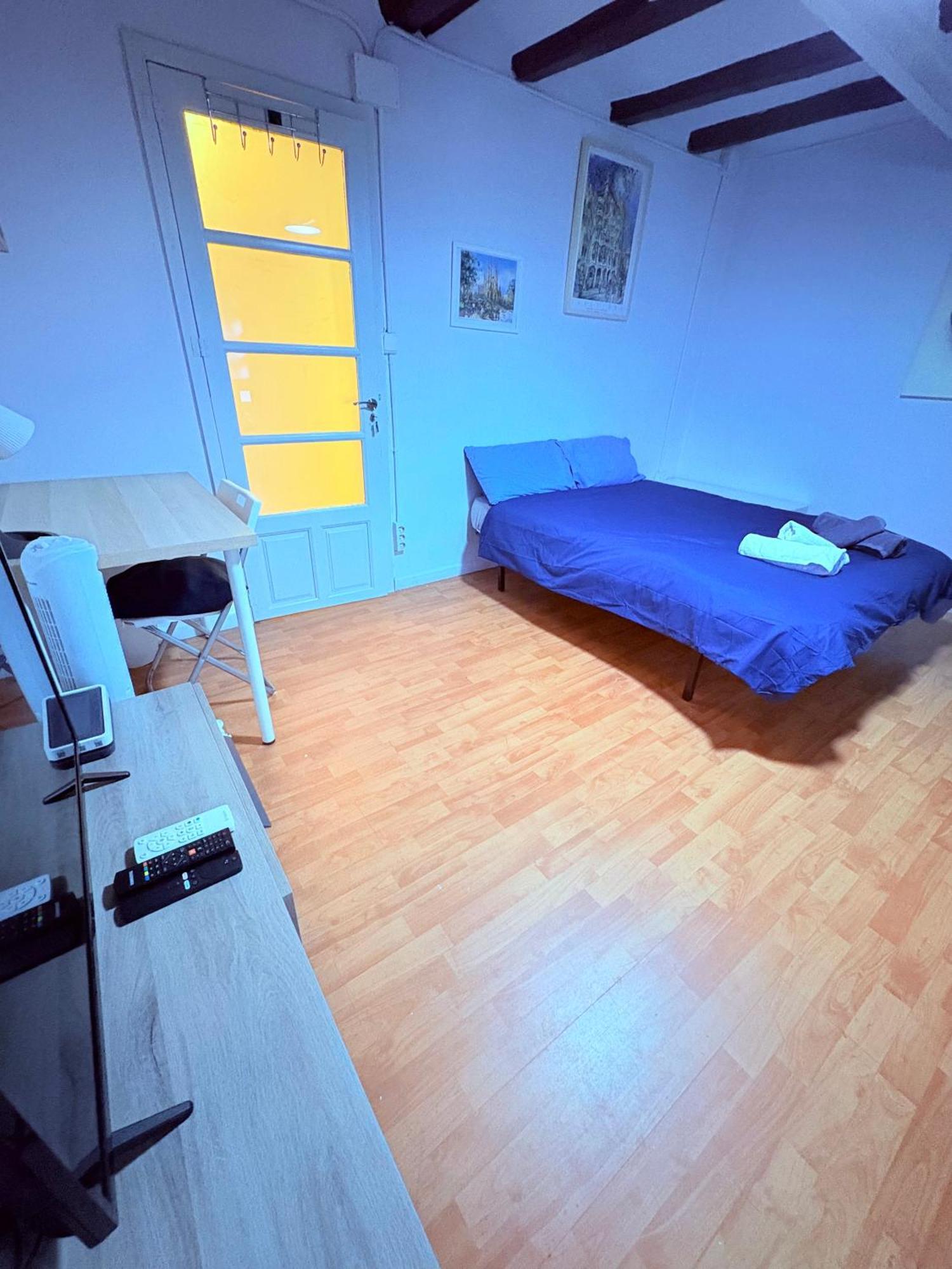 Stunning Flat For 6 People 3 Blocks From The Welcome Breakfast Leilighet